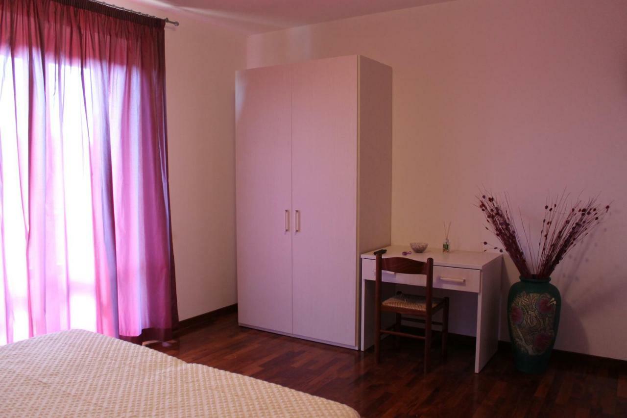 Il Mandorlo B&B Чивитанова-Альта Экстерьер фото
